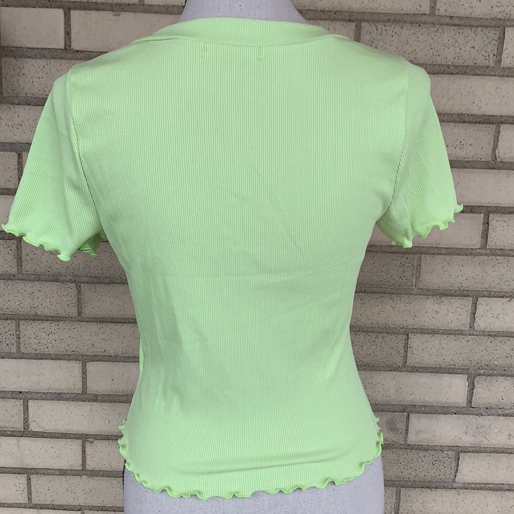 ❌DONATED❌Cherish Lime Green Lettuce Hem Ribbed Crop Top - Picture 6 of 12